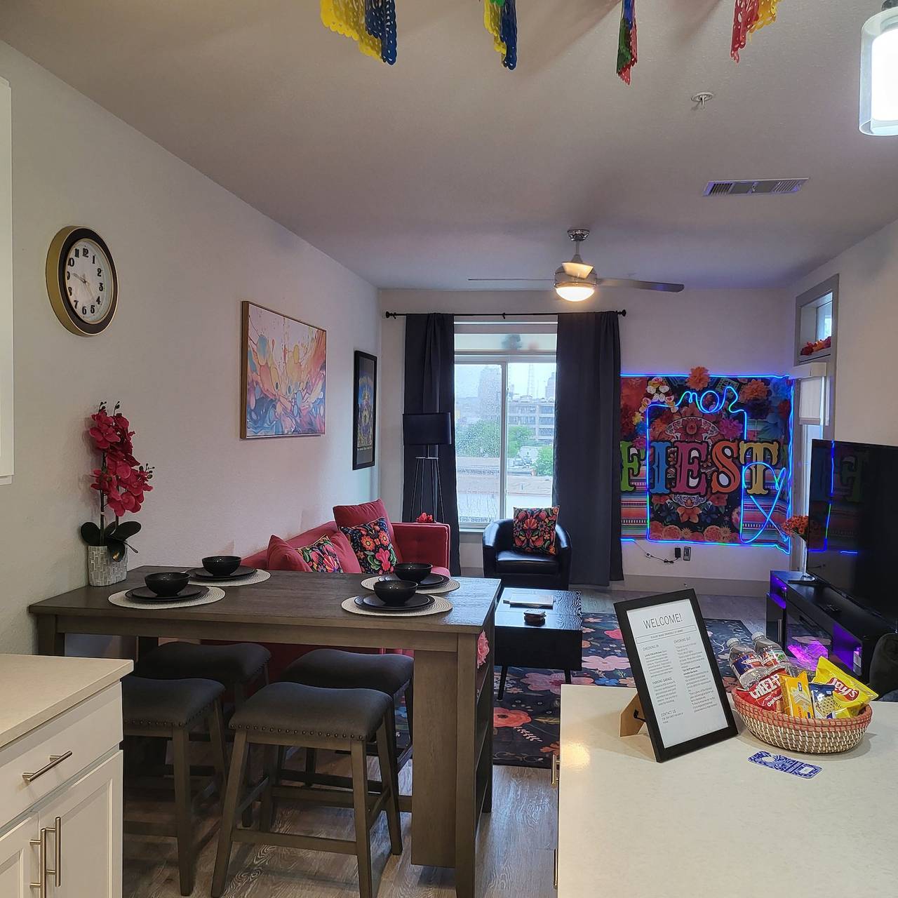 Apartamento entero, Apartamento en hotel Fiesta Dt Retreat digno de una visita instantánea con estac in San Antonio, Condado de Bexar