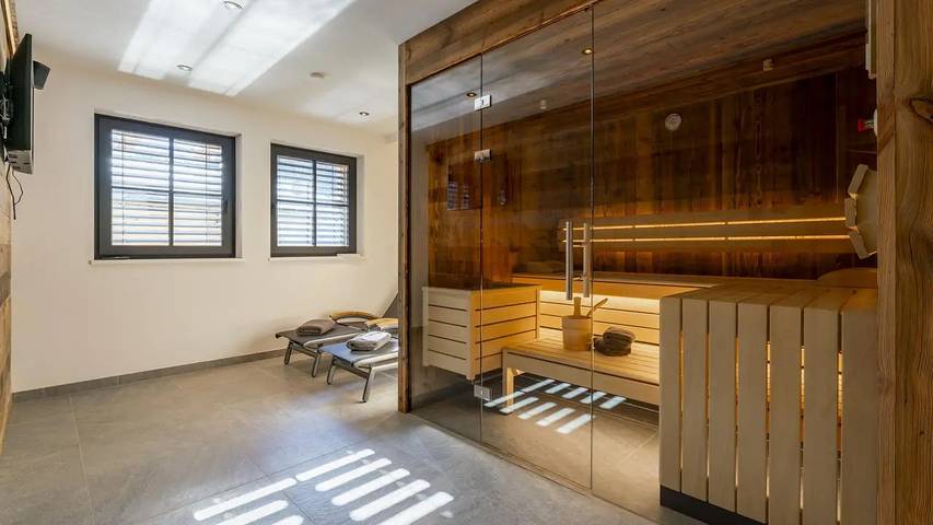 Chalet für 9 Personen, mit Sauna und Balkon in Hinterglemm - 2