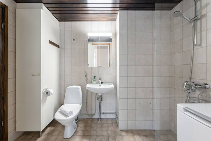 Ganze Wohnung, Stylish 1Br Apartment | Private Sauna & Balcony in Pirkanmaa