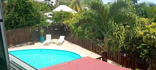 Gîte pour 2 personnes, avec jardin et piscine dans Anse Caffard