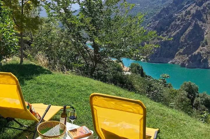 Gîte pour 4 personnes, avec Balcon et Jardin dans Tocón