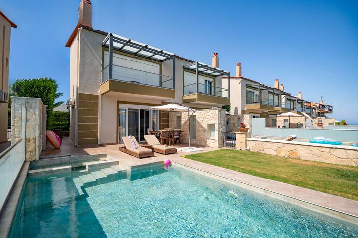 Bungalow für 4 Personen, mit Balkon und Terrasse sowie Garten und Ausblick in Chalkidiki