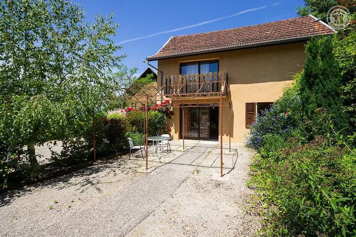 Maison de vacances pour 3 personnes, avec jardin ainsi que jacuzzi et terrasse