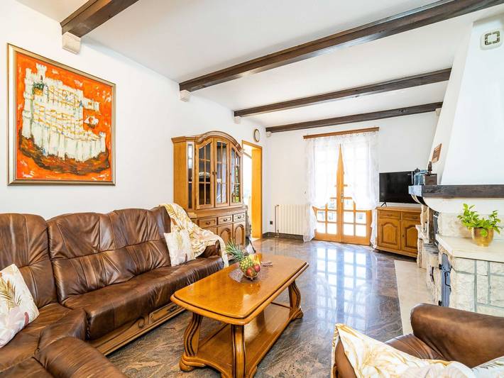 Villa pour 6 personnes, avec Balcon et Terrasse ainsi que Jardin et Piscine
