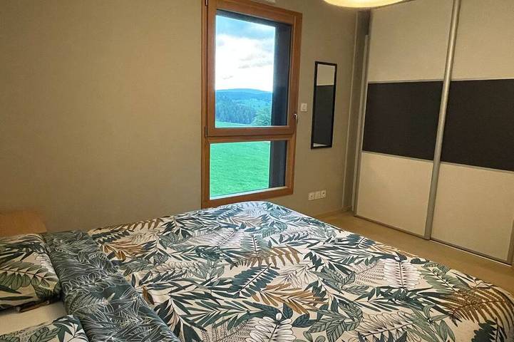 Gîte pour 4 personnes, avec jardin à Les Grangettes - 3