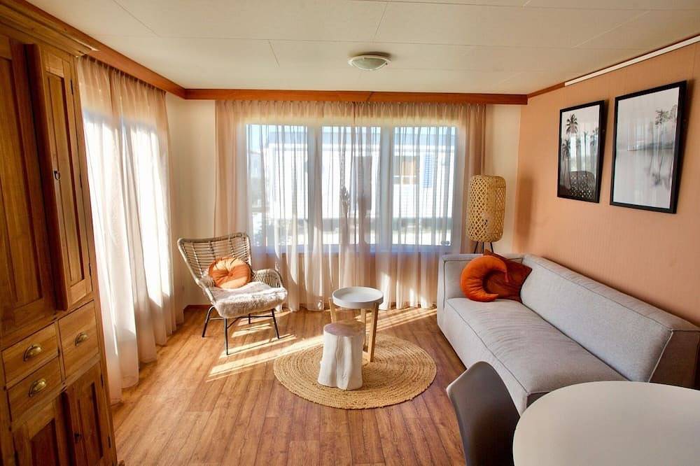 Chalet nabij het water in Langweer in IJsselmeer