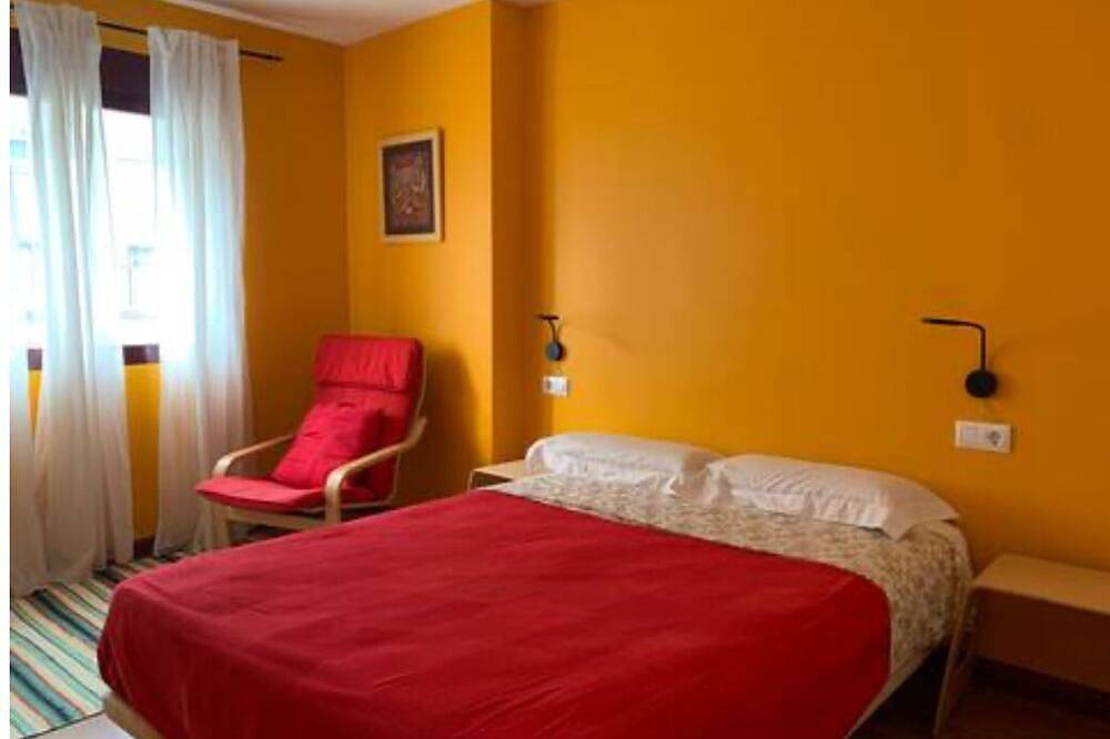 Entire apartment, Apartamento Para 4 Personas en Playa Jardín Boiro, Puerto de Escarabote in Boiro, Rías Baixas