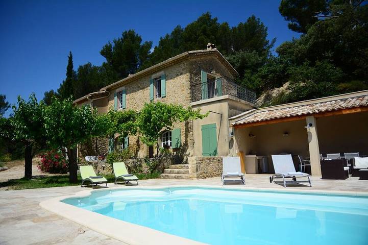 Barn for 8 people, with yard in Luberon