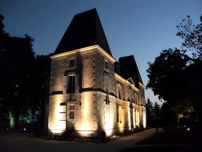 Gîte pour 5 personnes, avec bassin pour enfant et jardin, animaux acceptés à Sainte-Cécile (Vendée)
