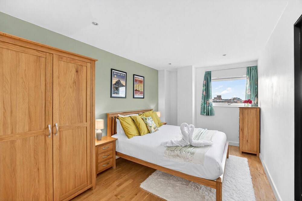 Ganze Wohnung, 12th Street Apartment • City Centre • Balcony • Free Parking • Fast Wifi • Yoko Property in Milton Keynes, Südostengland