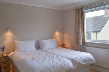 Log Cabin for 6 People in Bude, Cornwall, Photo 2