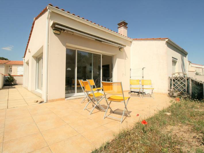 Ferienhaus für 4 Personen, mit Terrasse und Garten