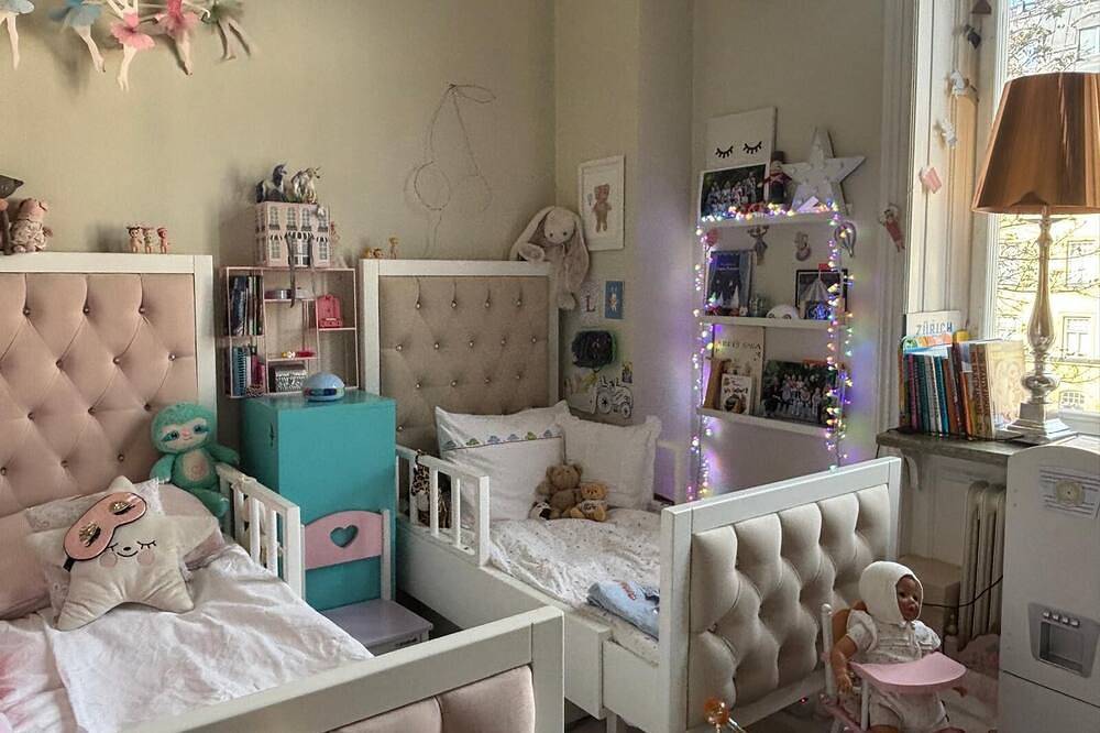 Ganze Wohnung, Classic Stockholm Apartment with High Ceilings & Balcony - Heart of Odenplan in Norrmalms stadsdelsområde, Stockholm