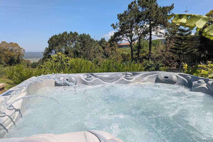 Location de vacances pour 8 personnes, avec jardin et jacuzzi dans Vestiaria