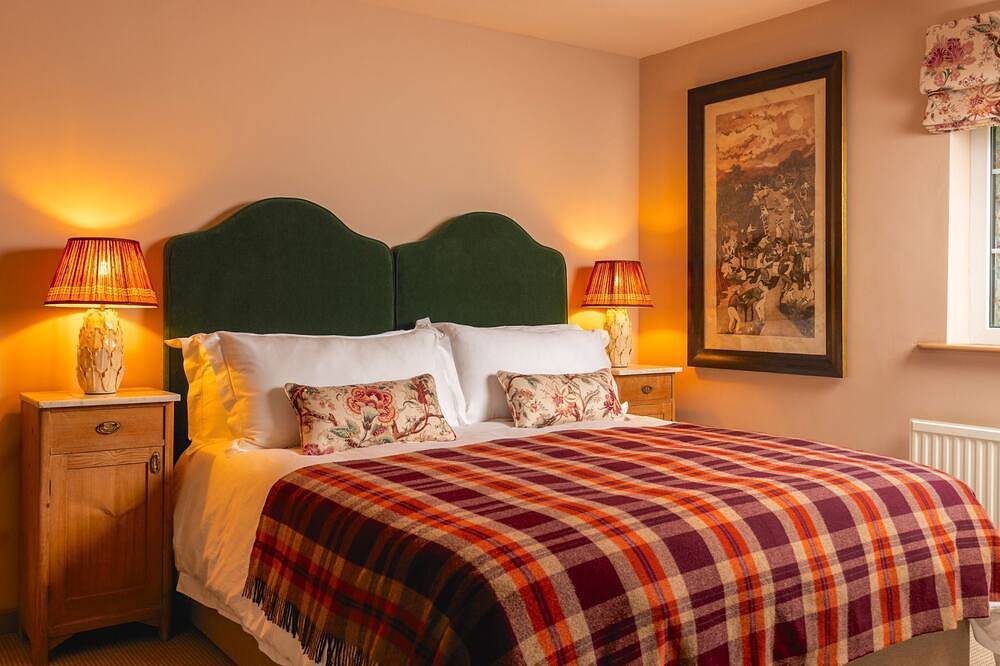 Osier Manor - Seven Bedroom Villa, Sleeps 14 in Cornwall