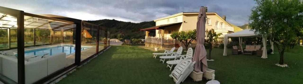 Maison de campagne pour 18 personnes avec jardin in Molinaseca, El Bierzo