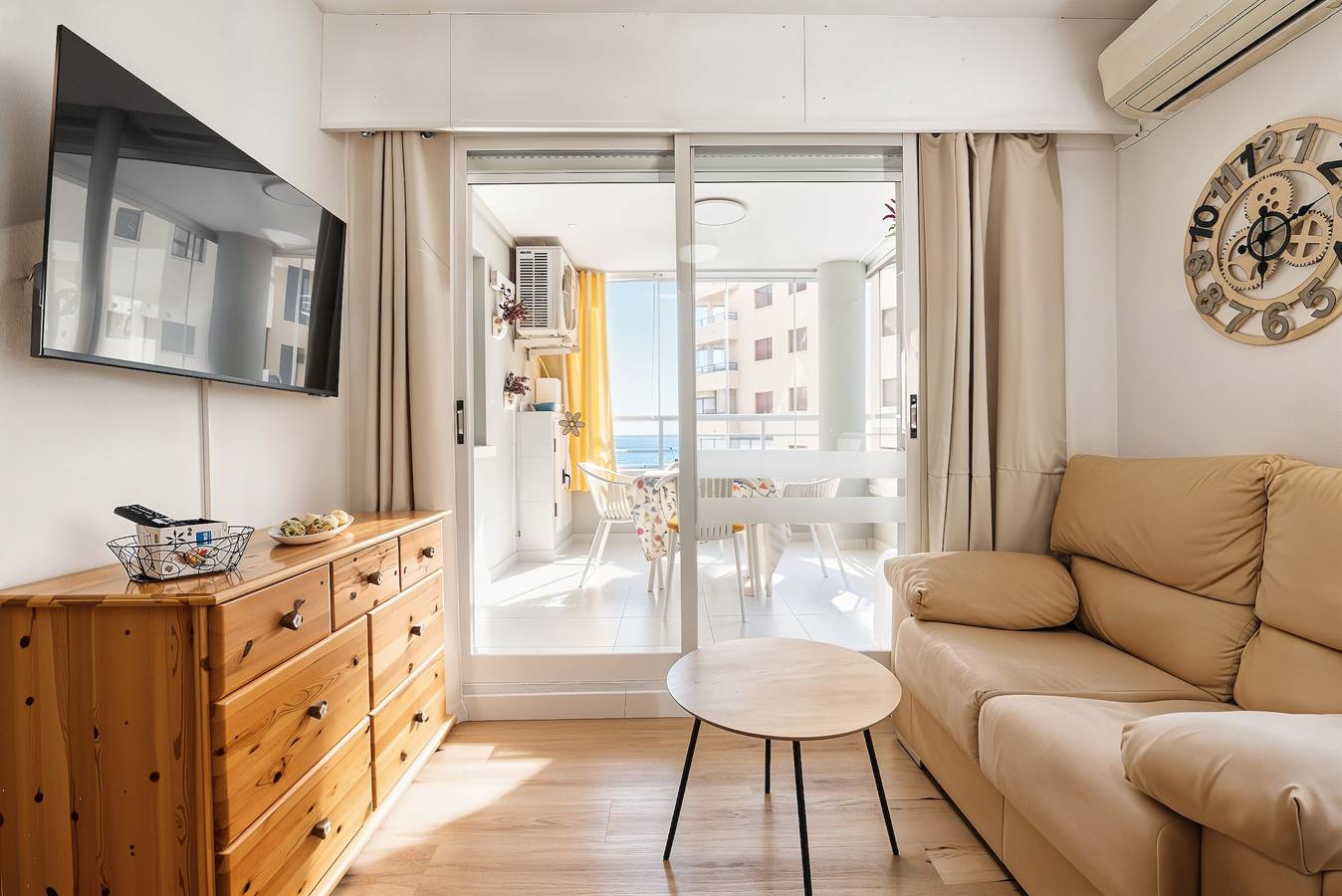 Ganze Wohnung, Apartment 'Bajo El Sol De Calpe' mit Meerblick, Wlan und Klimaanlage in Playa de la Fossa, Calpe