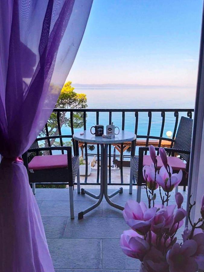 Maison d’hôte pour 3 personnes, avec Balcon et Terrasse ainsi que Jardin et Vue à Tučepi