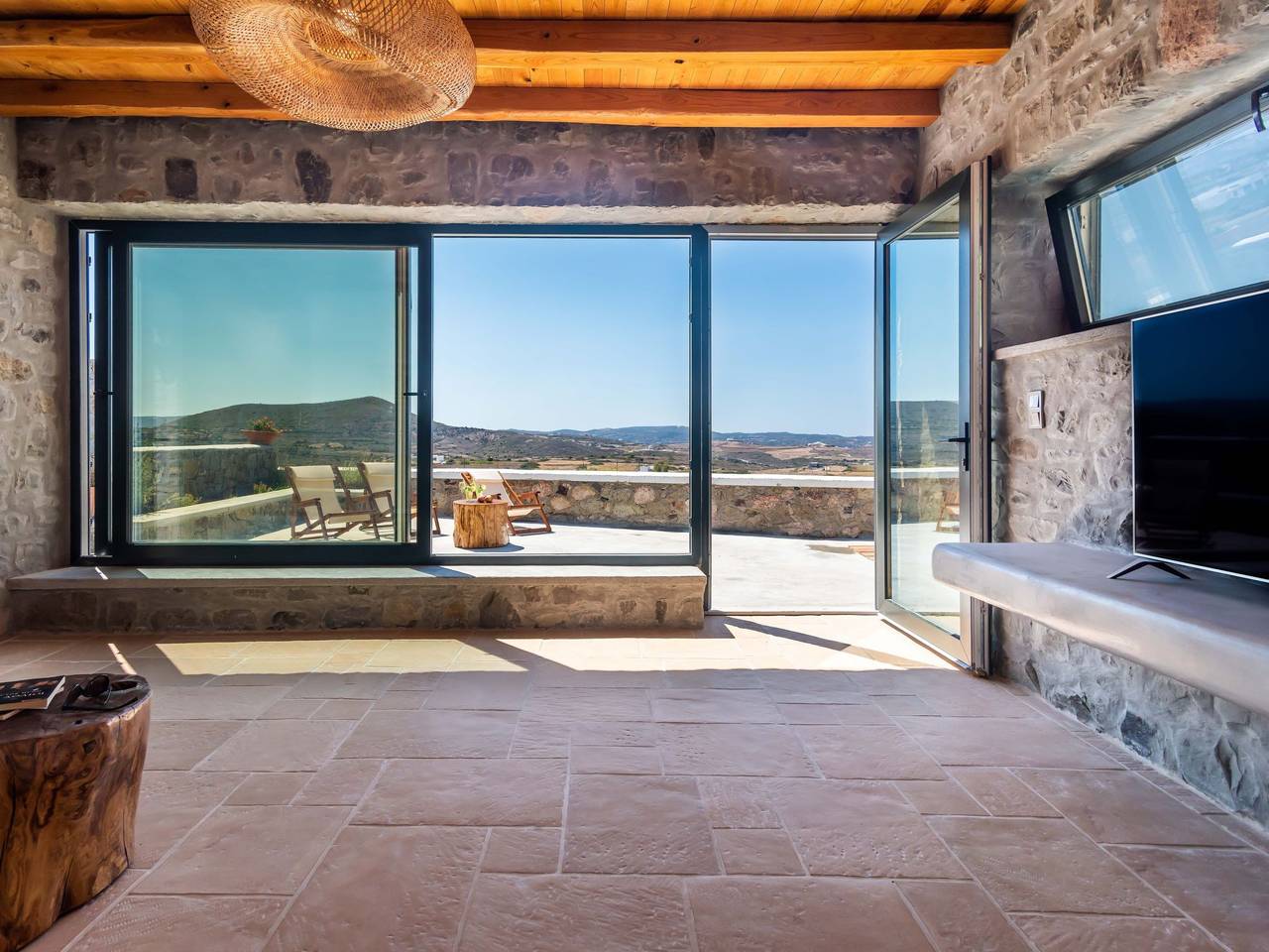 Petra Residence Mini Pool Spa Milos in Milos