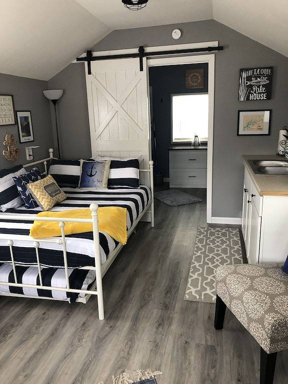 Ganze Wohnung, Tinyhouse Lakeview Cottage with a Million Dollar View!! in Lake Cumberland