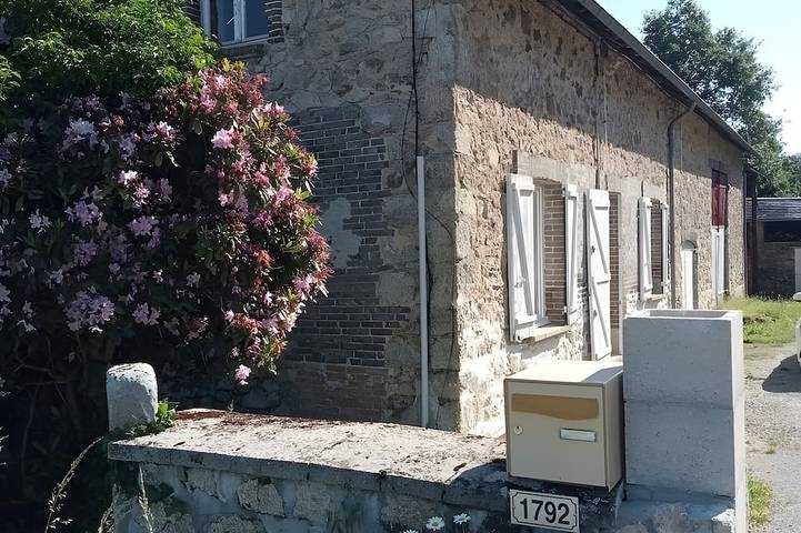Location de vacances pour 6 personnes, avec jardin, animaux acceptés à La Porcherie