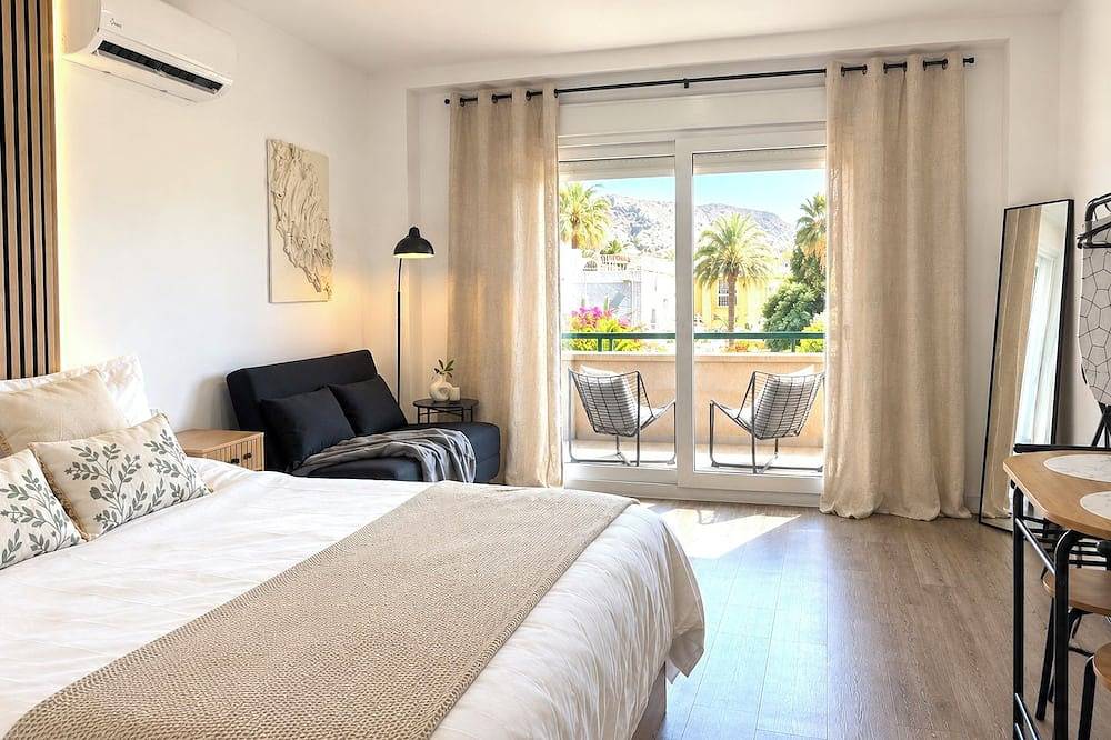 Ganze Wohnung, Studio apartment in Aguadulce, 5 minutes from the beach in Aguadulce, Roquetas de Mar
