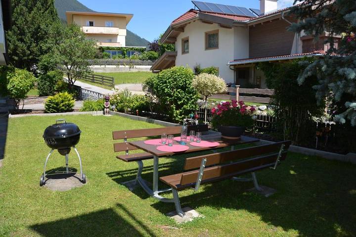 BnB für 3 Personen, mit Ausblick und Garten, kinderfreundlich im Stubaital - 3