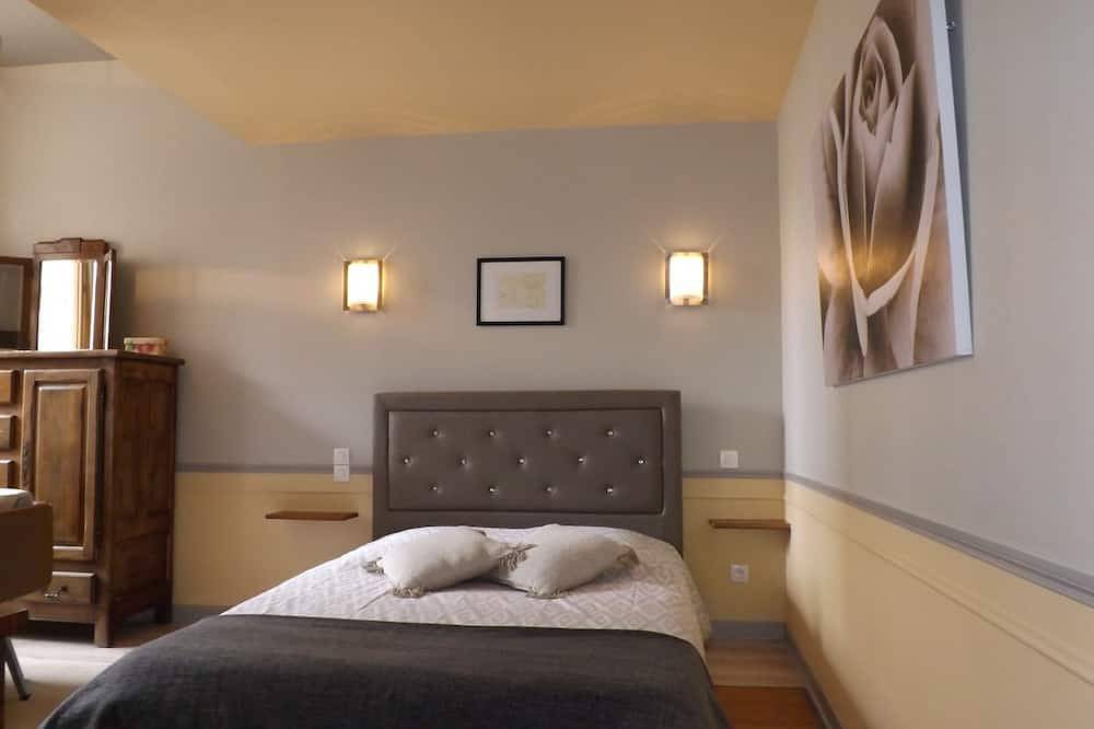 Stylish furnished room price shock in Fougères, Fougères-Vitré