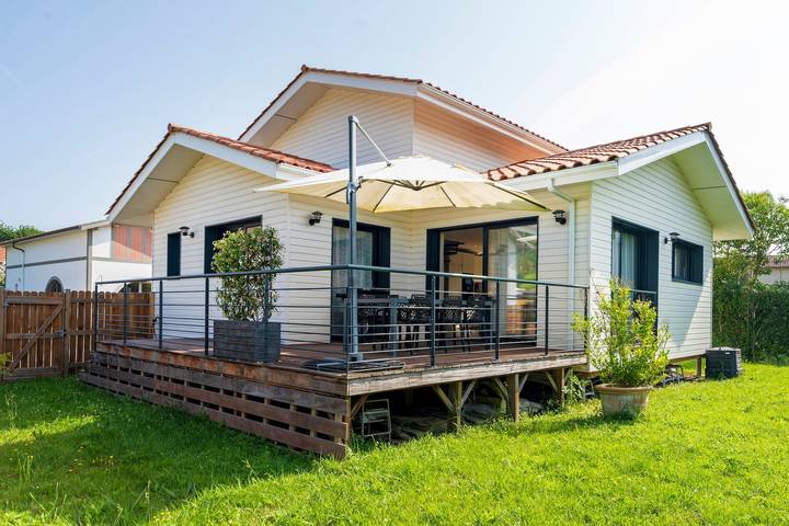 Ferienhaus für 6 Personen, mit Balkon und Garten in Seignosse