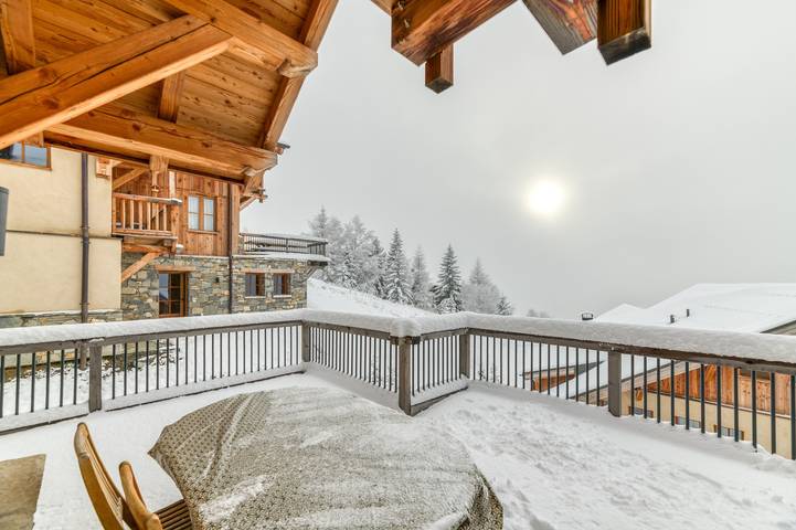 Apartamento entero, Apartamento 'Klochette - Charme Et Famille' con vistas a la montaña, terraza privada y Wi-Fi in Villard-Reculas, Parque Nacional de los Ecrins