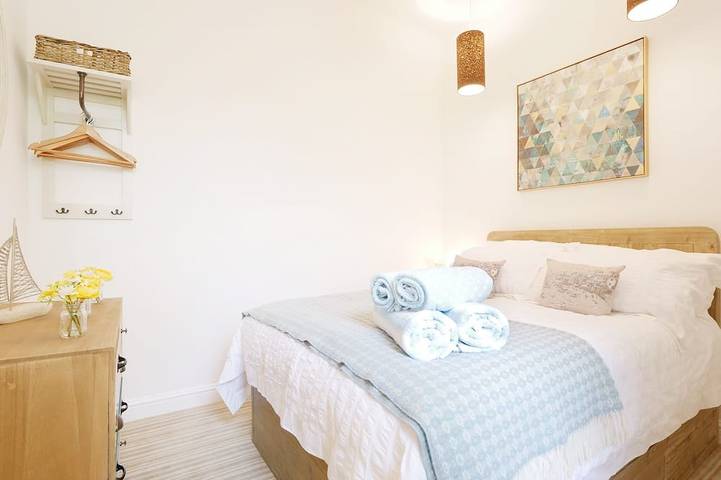 Ganze Wohnung, The Getaway, gönnen Sie sich stilvolles Wohnen am Summerleaze Beach, Bude-Sleeps 7 in Bude, Cornwall