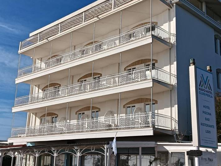 Hôtel pour 2 personnes, avec terrasse et piscine dans Casalabate - 4