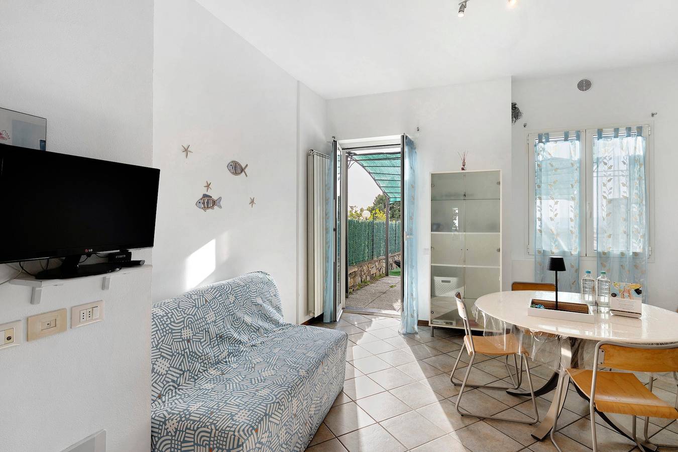 Casa Vacanze 'Sea Garden' con Vista Mare, Wi-Fi e Aria Condizionata in San Bartolomeo al Mare (Città), San Bartolomeo al Mare