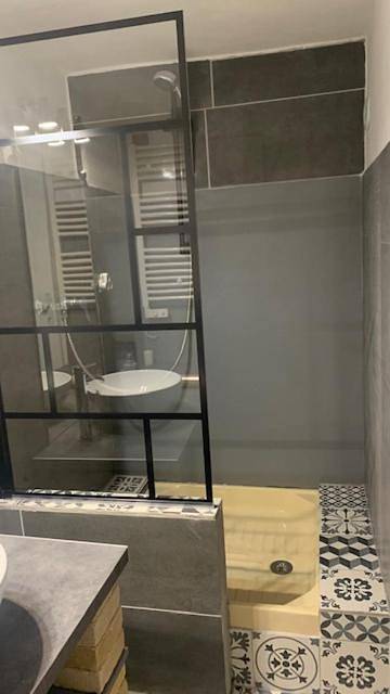Gîte pour 4 personnes, avec Terrasse et Vue à Vedène - 3