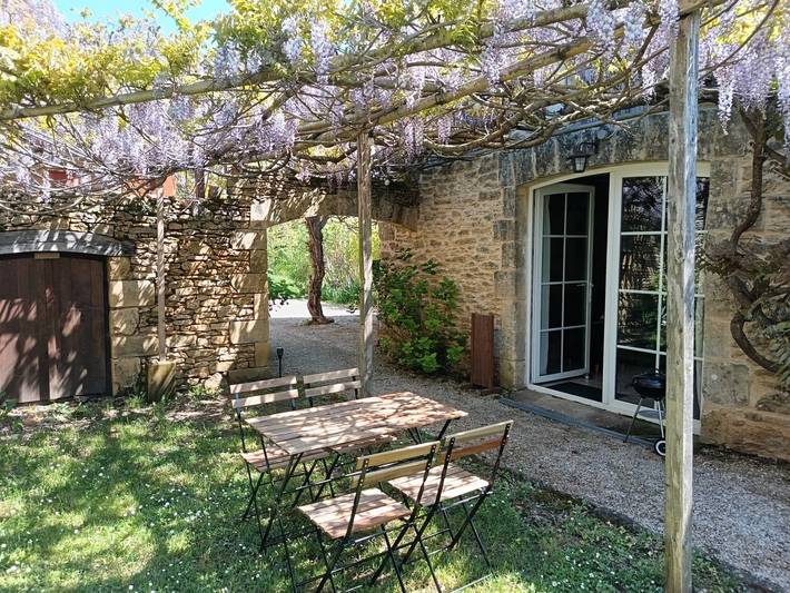 Gîte pour 4 personnes, avec jardin ainsi que piscine et terrasse, animaux acceptés à Le Buisson-de-Cadouin - 4