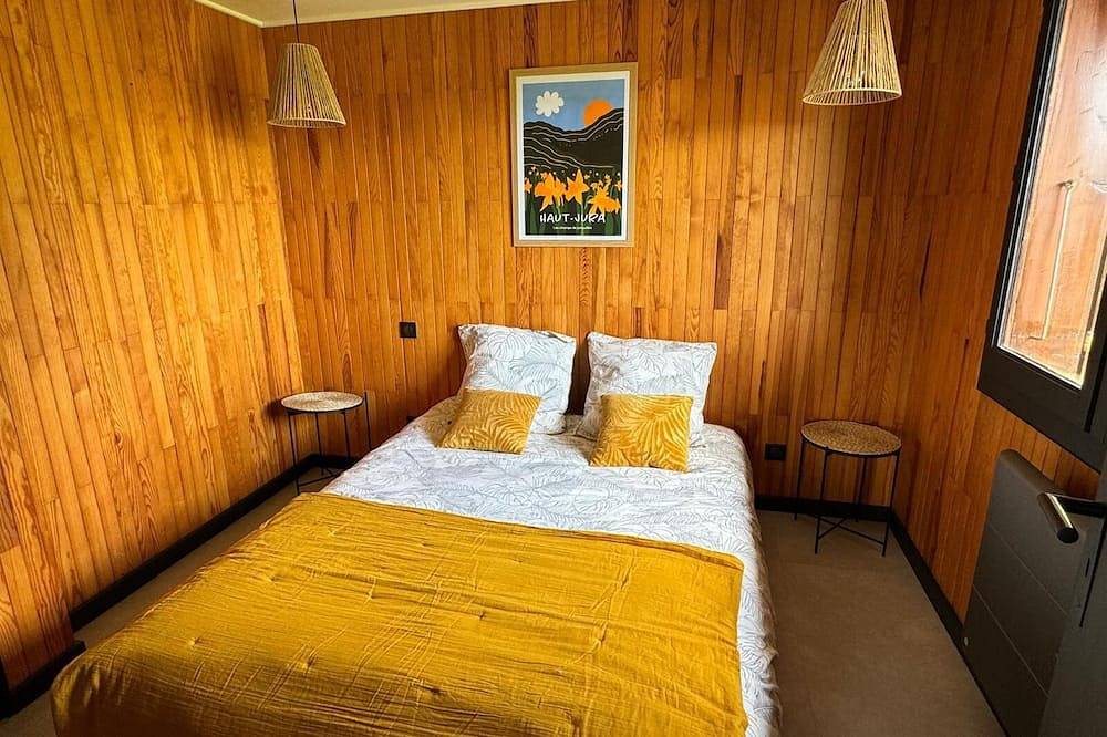 Chalet Avec Superbe Vue Lac in Grande-Rivière, Parc naturel régional du Haut-Jura