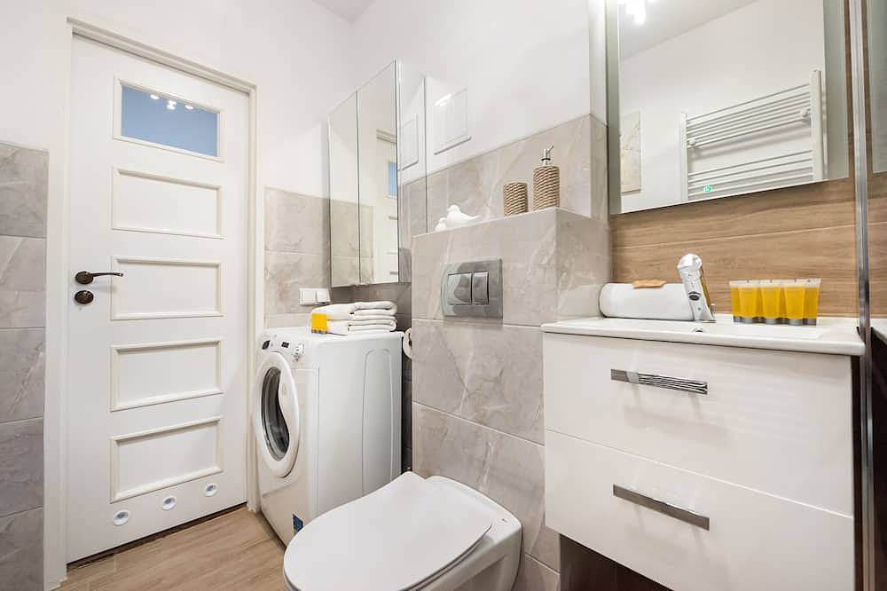 Entire apartment, Metro Zacisze Fausta House with Garden in Targówek, Warsaw