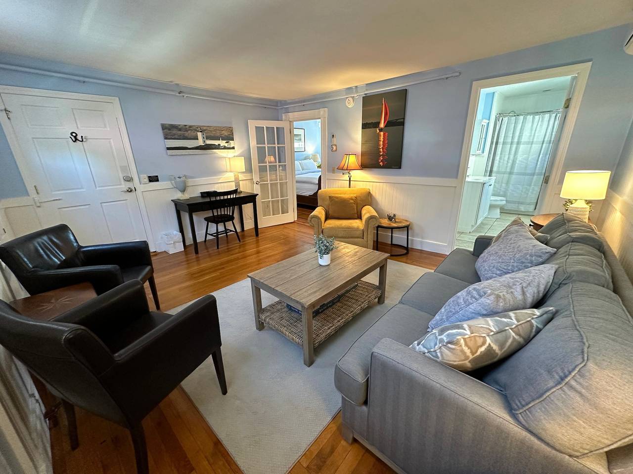 Ganze Wohnung, Large & Unique Two Bedroom Apartment Downtown in Newport, Newport County