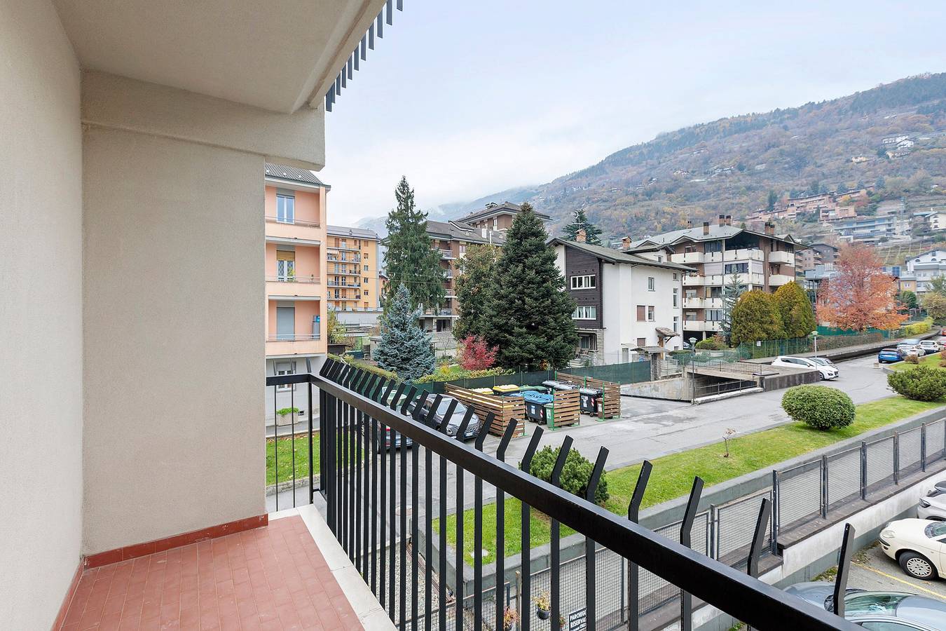 Appartamento intero, Appartamento 'La Casetta di Luce' con Terrazza Privata, Balcone e Wi-Fi in Aosta, Alpi Pennine