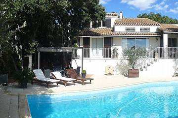 Cottage pour 6 personnes, avec terrasse ainsi que jardin et sauna à Saint-Gély-du-Fesc