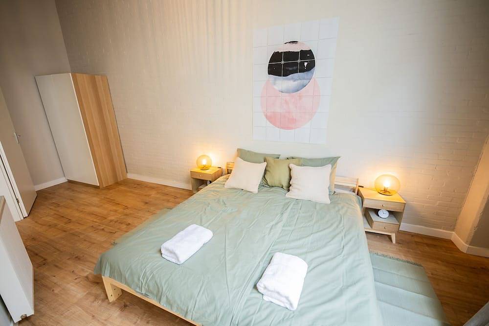 Geheel appartement, Refined Retreat 2Bdr  Apartment   Bsh27 in Rotterdam, Zuid-Holland