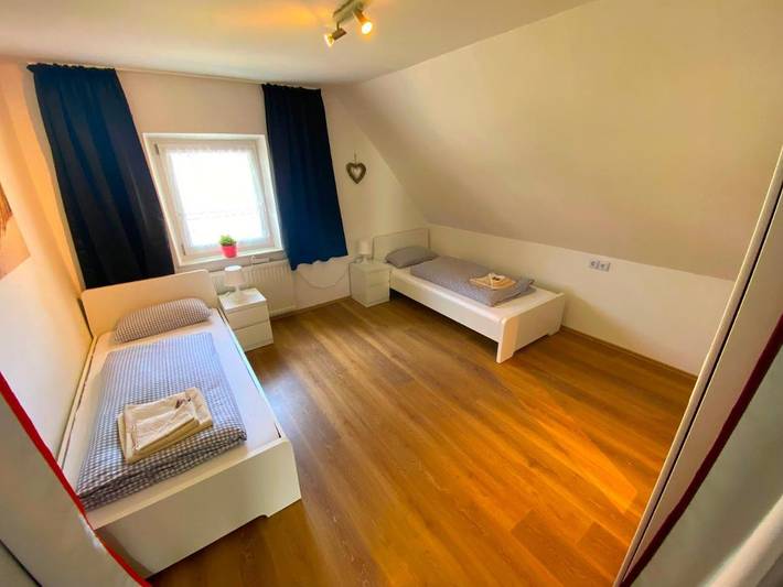 Ferienhaus für 10 Personen, mit Balkon und Terrasse sowie Garten in Augsburg und Umgebung - 3