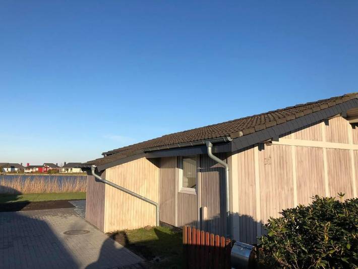 Ferienhaus mit Meerblick für 5 Personen, mit Terrasse und Garten sowie Seeblick am Jadebusen - 2
