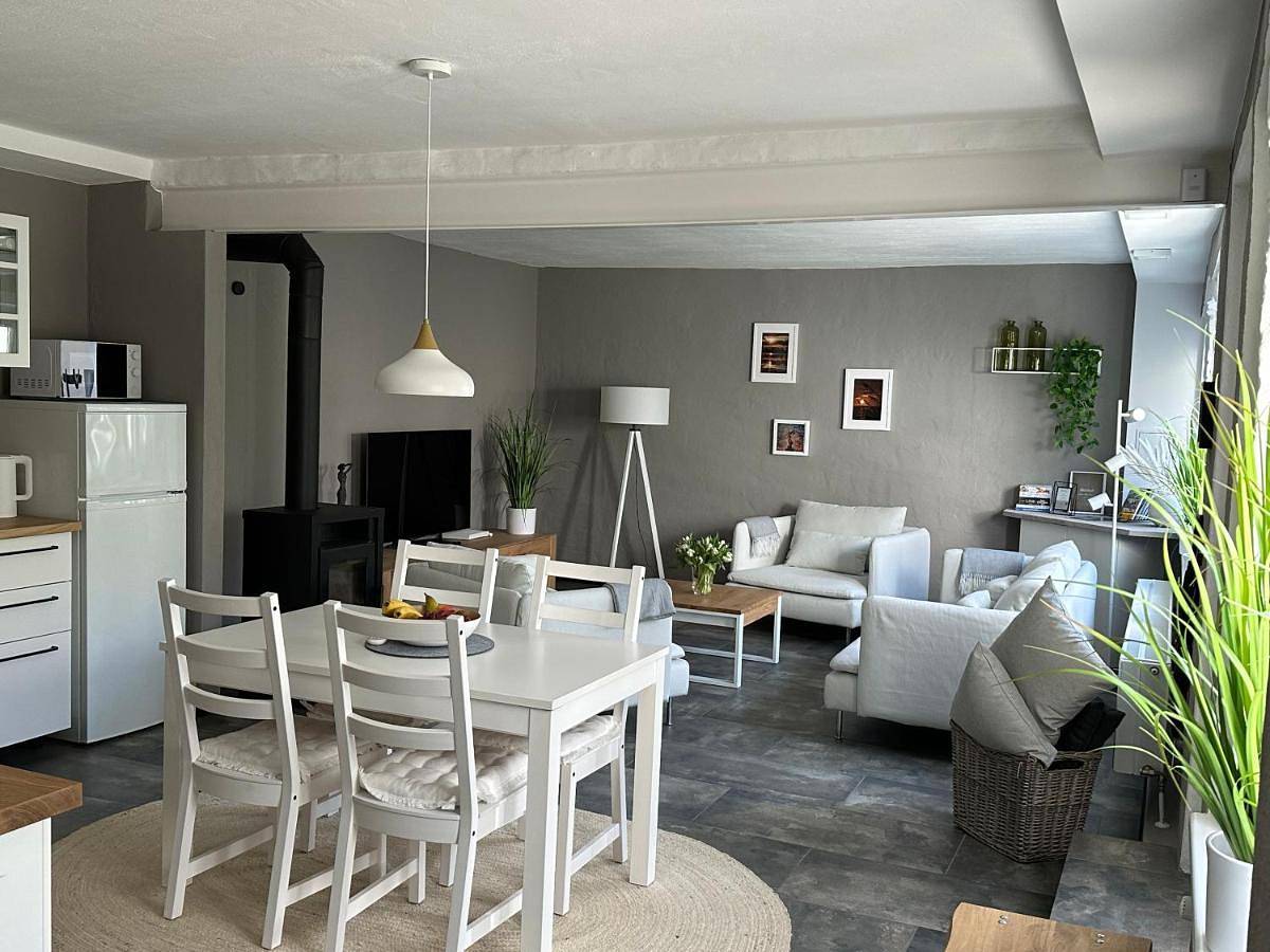 Three-Bedroom House in Treptow - Köpenick, Berlin