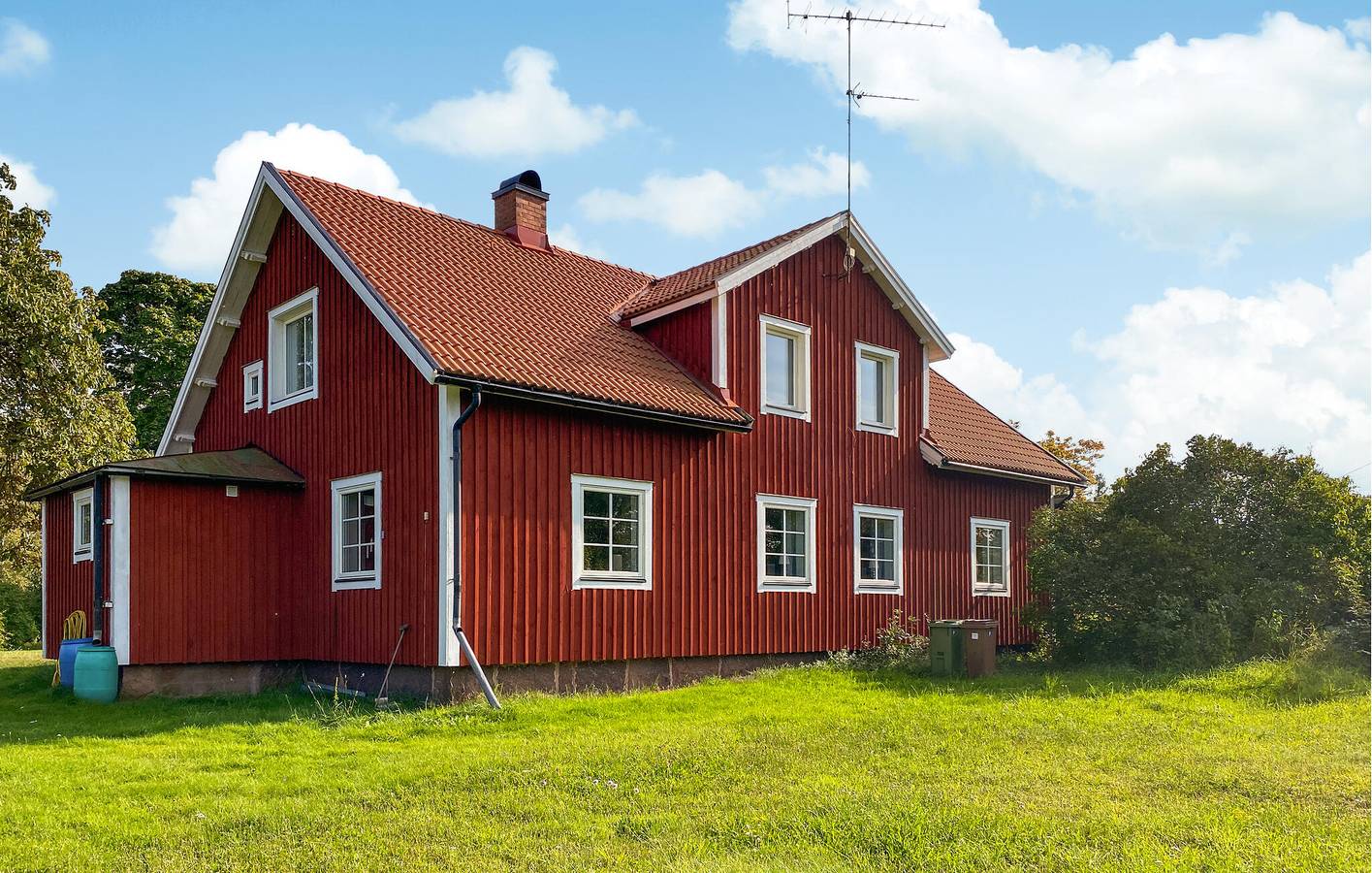 Hus för 8 Personer med trädgård in Mönsterås och omgivningar
