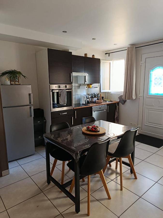 Appartement entier, Le Namaste Charmante maisonnette climatisée de 45 m2 in Brasles, Aisne