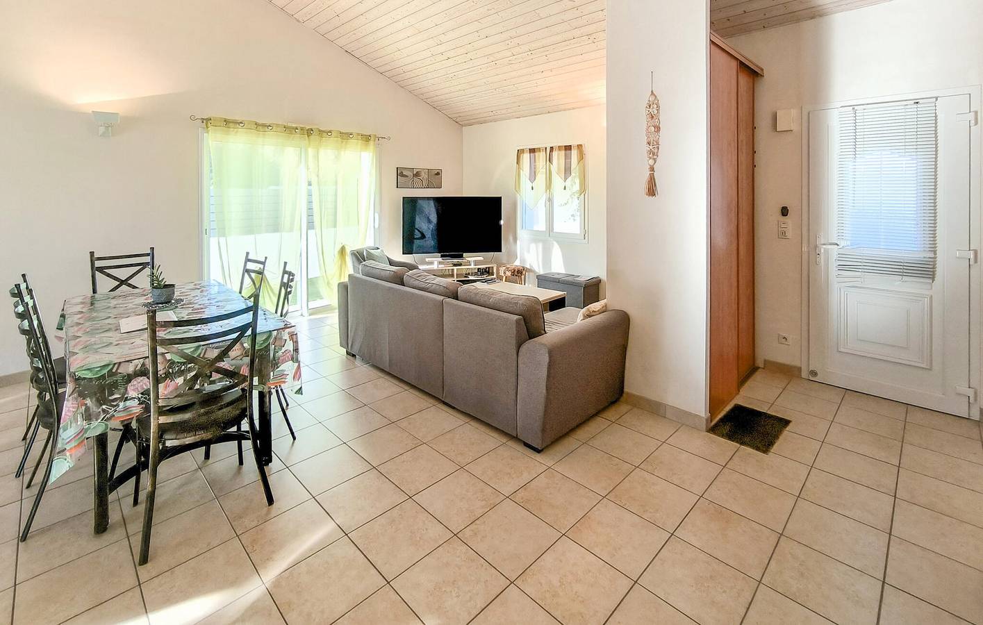 Retraite à la plage avec piscine et parking, à 2 km de la plage de la Parée Grollier in La Barre-de-Monts, Vendée