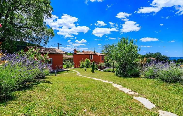 Location de vacances pour 6 personnes, avec jardin, animaux acceptés à Buzet - 2