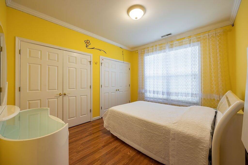 Family-friendly single home/Walking distance to shopping center and restaurants in Albemarle County