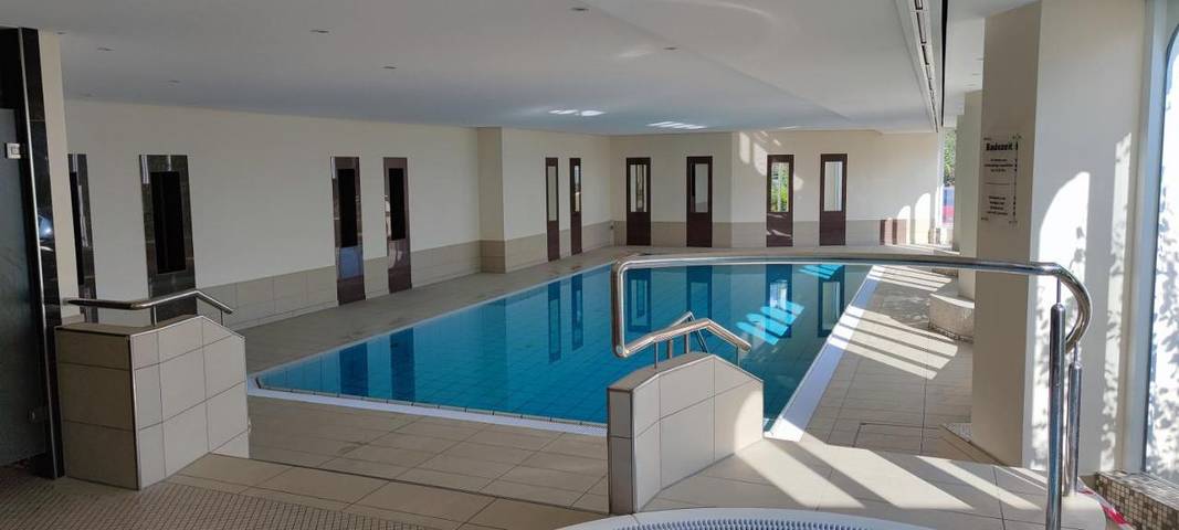 Ferienwohnung für 4 Personen, mit Terrasse und Sauna sowie Whirlpool und Pool - 1